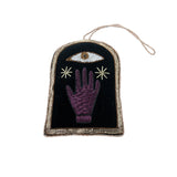 Suspension brodée - Cadre Main Oeil